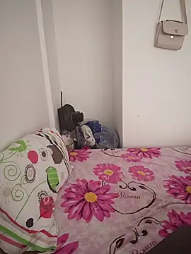 YeseniaRodriguez3 online show from December 2025 08:15:02 PM