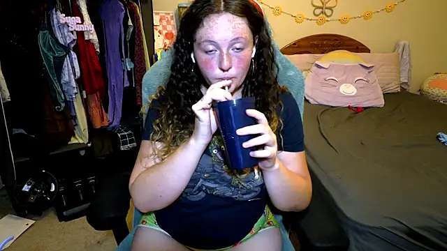 sugasunny04 online show from May 2026 04:43:02 AM