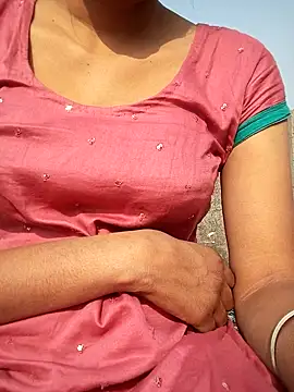 couple-open-enjoy online show from November 2025 04:50:02 AM