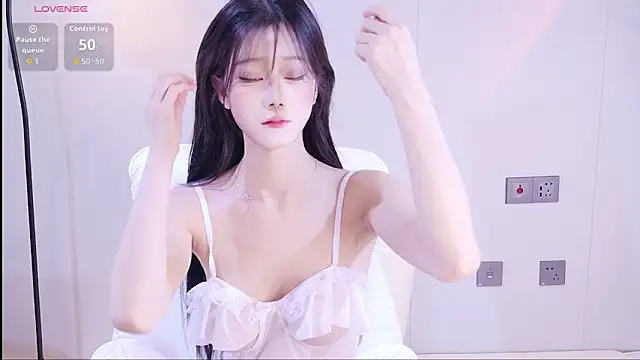 Snapshot of xiaoxi---n chatting on June 2026 05:31:02 AM xiaoxi---n online show from June 2026 05:31:02 AM