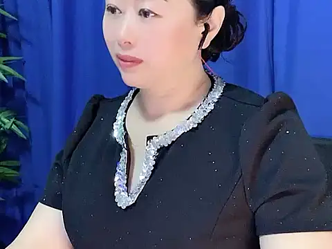 yaoyao22678 online show from November 2025 02:21:01 AM