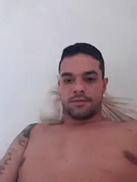 Snapshot of GrottyTrain chatting on October 2025 03:47:02 PM GrottyTrain online show from October 2025 03:47:02 PM