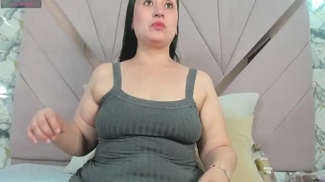 Snapshot of naomy_sexy_ chatting on May 2026 10:07:01 PM naomy sexy online show from May 2026 10:07:01 PM