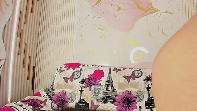 NhoanBrunette online show from April 2026 01:01:01 PM