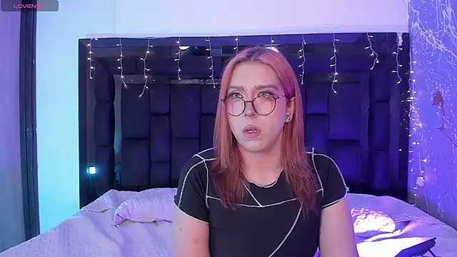 JanneBlossom  online show from December 2025 09:55:01 PM