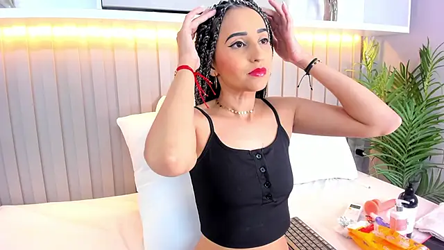 Snapshot of violett_rabbit_ chatting on November 2025 08:42:02 PM violett rabbit online show from November 2025 08:42:02 PM