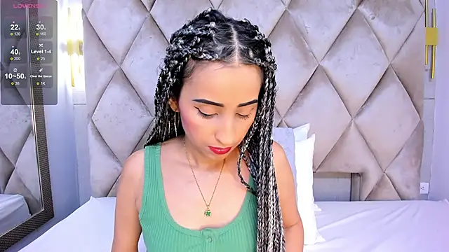 violett rabbit  online show from November 2025 08:22:02 PM