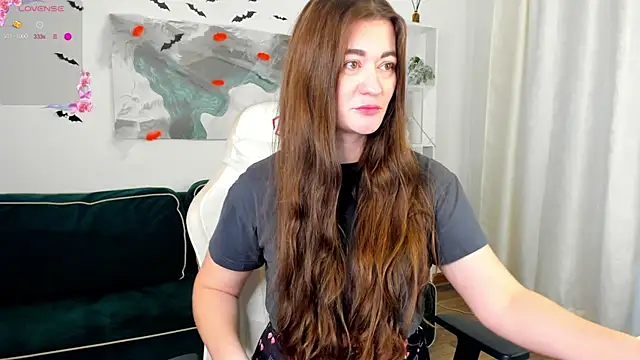 Snapshot of LiyaDaily chatting on October 2025 01:51:02 AM LiyaDaily online show from October 2025 01:51:02 AM