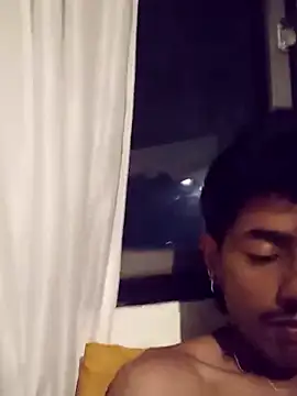 SkinniYamo online show from April 2026 04:13:02 AM