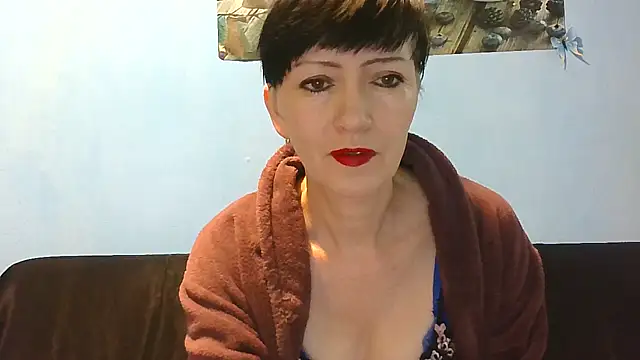 Snapshot of IffetLove42 chatting on June 2026 07:11:01 AM IffetLove42 online show from June 2026 07:11:01 AM