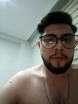 Mstfaavan64 online show from April 2026 01:33:01 AM