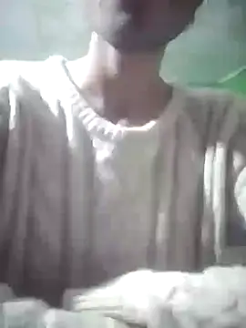 Snapshot of Luckysucks chatting on October 2025 08:13:02 PM Luckysucks online show from October 2025 08:13:02 PM