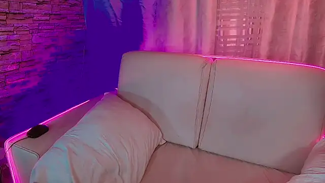 Snapshot of xPrincessGirl chatting on November 2025 05:30:02 AM xPrincessGirl online show from November 2025 05:30:02 AM