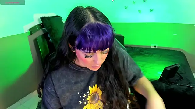 Monserrat Cute  online show from February 2026 02:40:02 AM