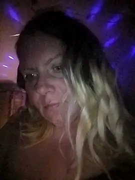 Lana-murr online show from April 2026 06:10:02 PM