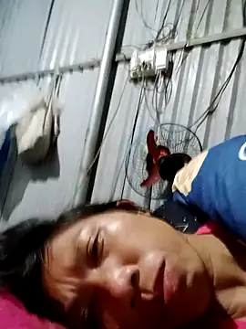 bella-la online show from October 2025 06:19:01 PM