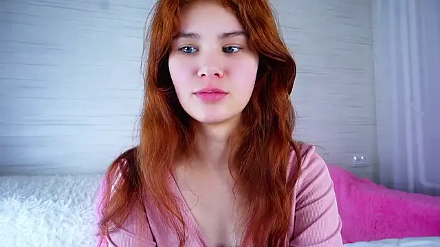 YettaCalabria online show from March 2026 12:11:01 PM