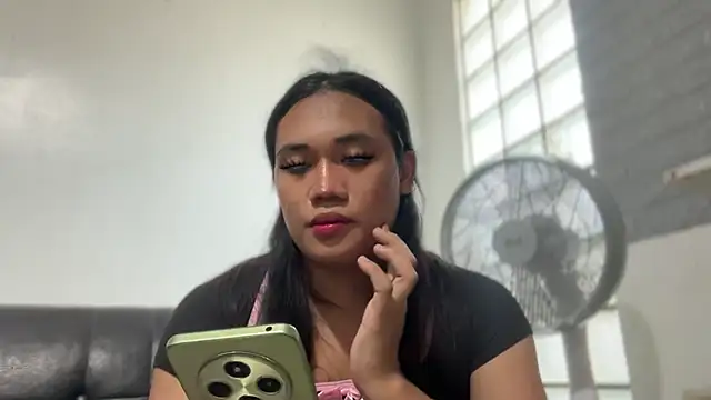 untouchable mia online show from November 2025 04:25:01 AM