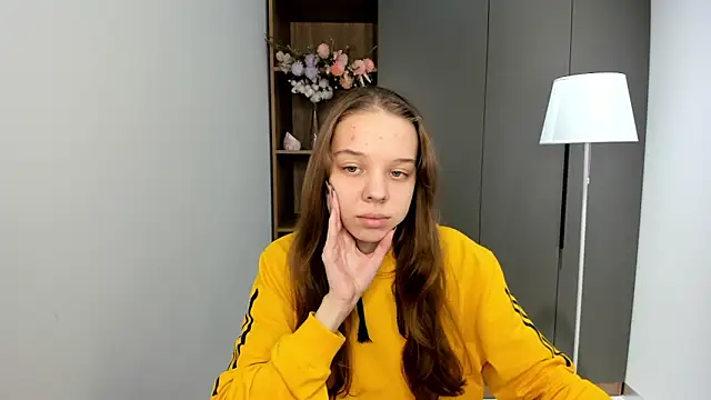 Snapshot of CorazonKlann chatting on October 2025 11:25:01 AM CorazonKlann online show from October 2025 11:25:01 AM