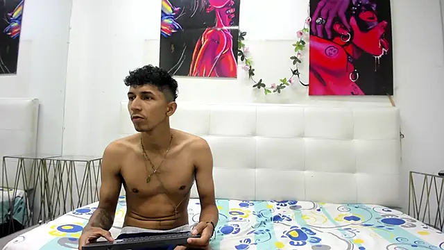 ahsly78alejandro online show from November 2025 12:53:01 PM