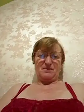 Snapshot of Arabella245 chatting on November 2025 06:32:01 PM Arabella245 online show from November 2025 06:32:01 PM