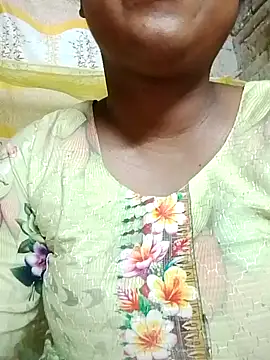 Liza0103 online show from April 2026 05:05:02 PM