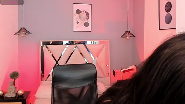 Snapshot of mia_jagger chatting on April 2026 08:32:01 PM mia jagger online show from April 2026 08:32:01 PM