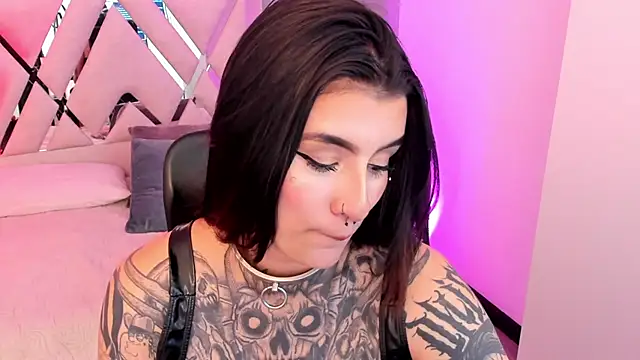 Snapshot of mia_jagger chatting on April 2026 08:11:01 PM mia jagger online show from April 2026 08:11:01 PM