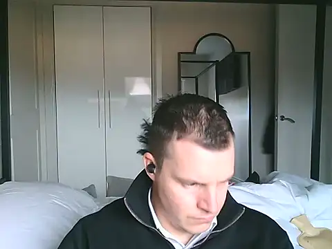 Snapshot of scotsman202513 chatting on October 2025 09:00:02 AM scotsman202513 online show from October 2025 09:00:02 AM