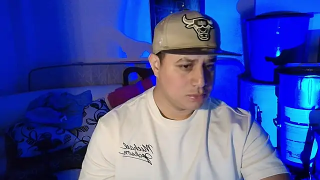 Snapshot of tony_thebest2 chatting on July 2026 02:31:02 AM tony thebest2 online show from July 2026 02:31:02 AM