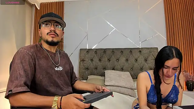 Noa N Luxy online show from November 2025 04:01:01 AM