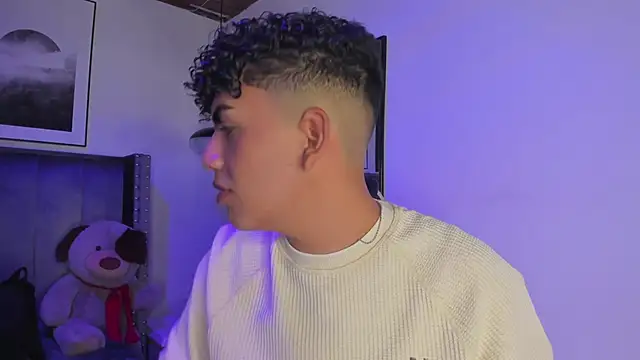 Snapshot of Niick_Twiink chatting on October 2025 08:09:02 PM Niick Twiink online show from October 2025 08:09:02 PM