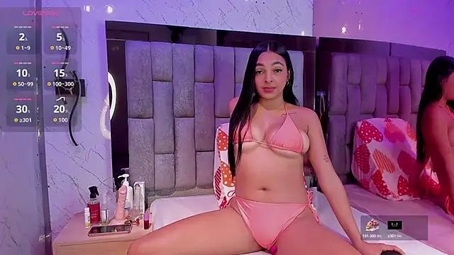 SelennaRuiz online show from November 2025 04:07:01 AM