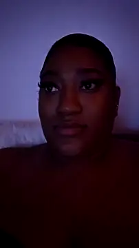 Snapshot of Thickumssss chatting on November 2025 05:09:02 AM Thickumssss online show from November 2025 05:09:02 AM