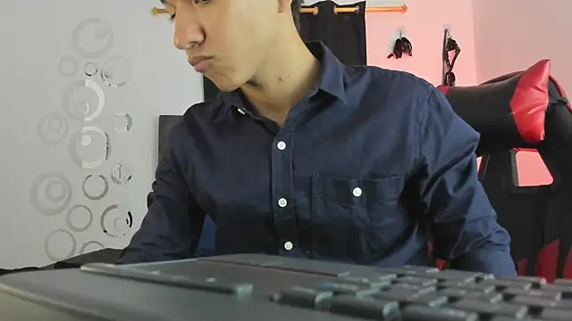 Maximiliano Khalil online show from November 2025 07:26:02 PM