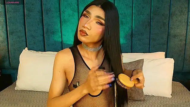 FernandaFox  online show from November 2025 03:45:01 AM