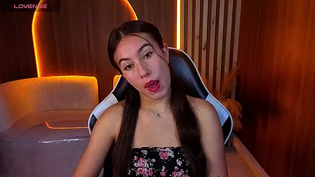 Nikka Tx online show from April 2026 01:06:02 PM