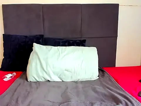 ThickLeeyanaXX online show from November 2025 01:55:01 PM