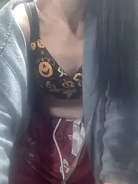 Snapshot of NaughtyNewGirl chatting on October 2025 07:43:02 AM NaughtyNewGirl online show from October 2025 07:43:02 AM