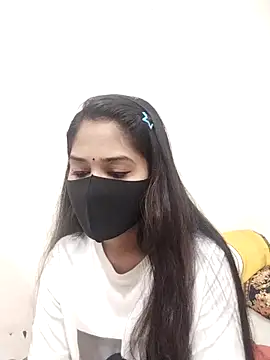 Green LaDY66 online show from November 2025 03:49:02 AM