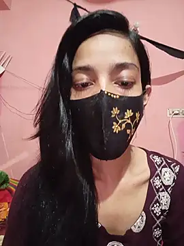 Green LaDY66 online show from May 2026 05:18:01 PM