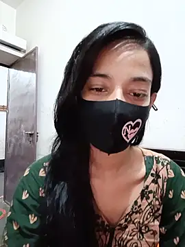 Green LaDY66 online show from June 2026 12:50:02 PM