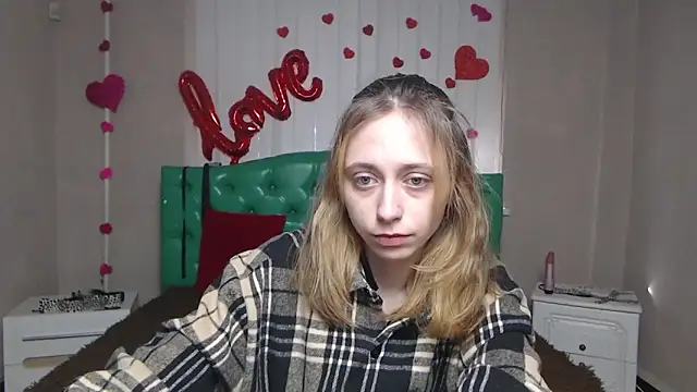 TracyLll online show from February 2026 09:46:01 AM