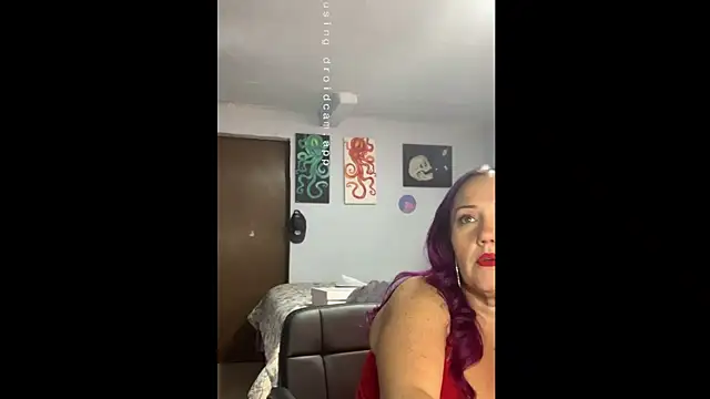 Snapshot of kristallic chatting on March 2026 03:45:01 AM kristallic online show from March 2026 03:45:01 AM