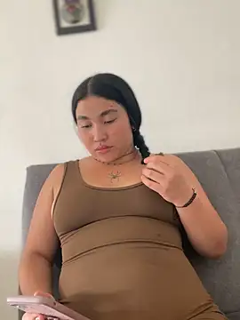 Vickybon online show from November 2025 09:48:01 PM