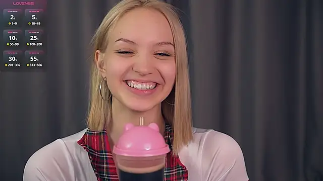 VetaManhardt online show from April 2026 11:22:02 PM