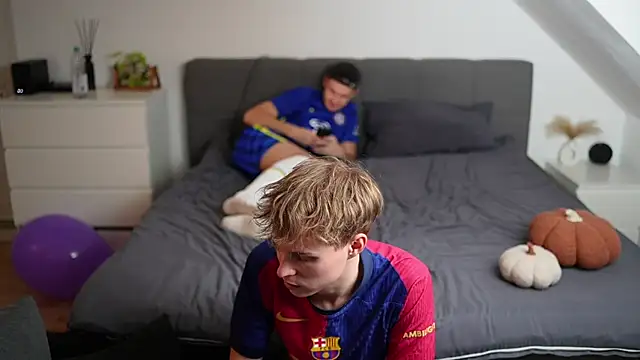 Snapshot of InnocentGuysOF chatting on February 2026 06:52:01 PM InnocentGuysOF online show from February 2026 06:52:01 PM