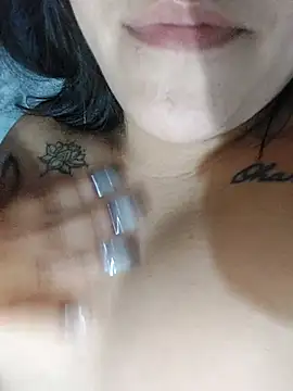 Camilu23 online show from February 2026 03:27:01 AM