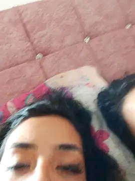 Moon And Sunn online show from November 2025 03:11:01 PM