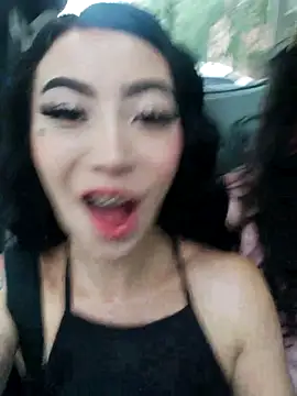 Moon And Sunn online show from November 2025 09:28:01 PM